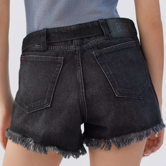 URBAN OUTFITTERS - BDG Foldover V-Front Denim Short - NWT (size 31) - Picture 2 of 13
